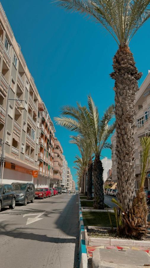 Apartamento Playa Del Cura Torrevieja Exteriör bild