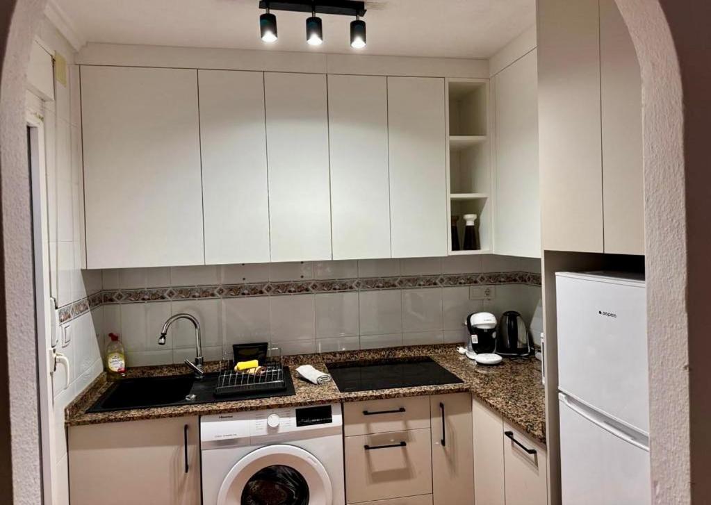 Apartamento Playa Del Cura Torrevieja Exteriör bild
